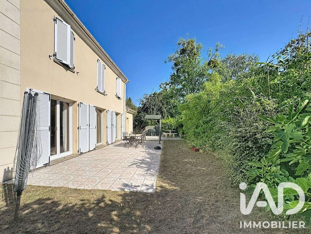 Maison 138 m² à Eragny  - photo 2