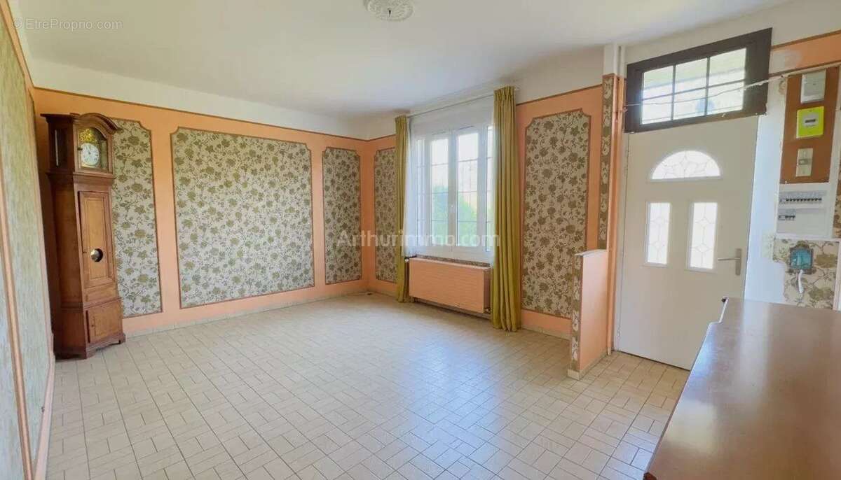 Maison à SAINT-FARGEAU-PONTHIERRY