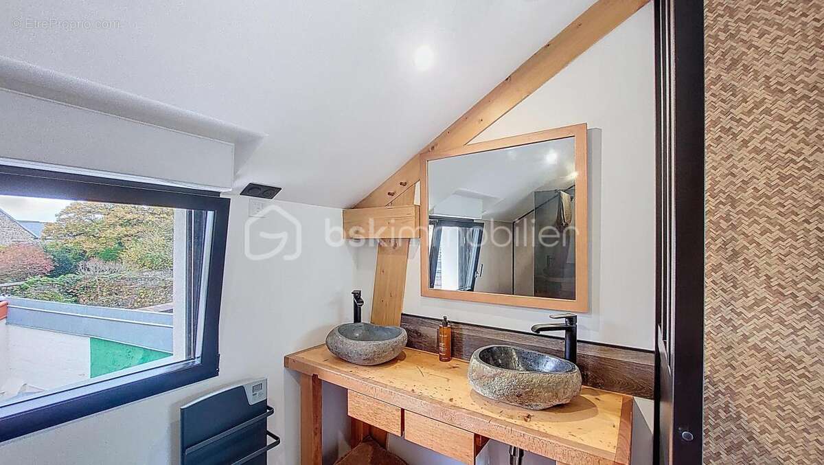 Maison à SAINT-VAAST-LA-HOUGUE