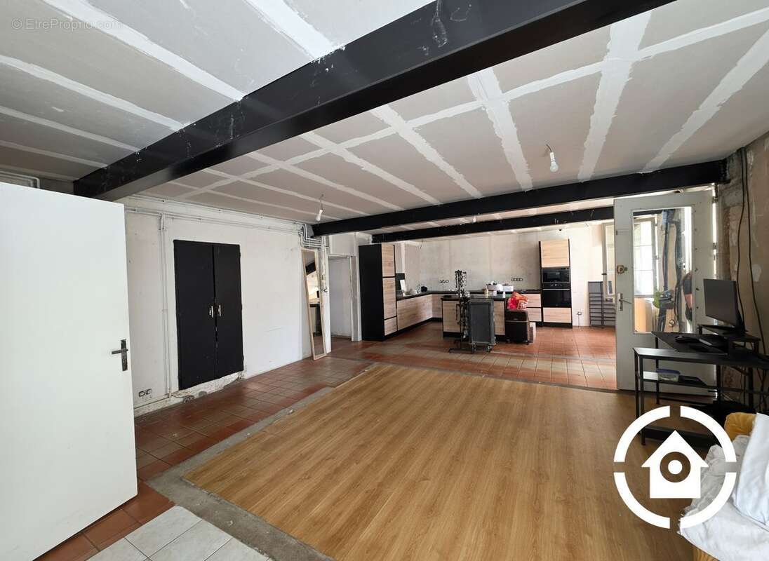 Maison 160 m² à Les Metairies  - photo 2