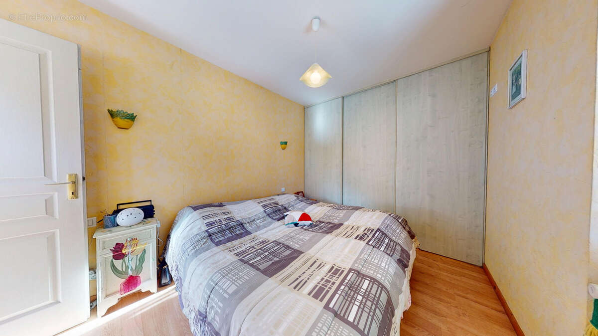 Appartement à HYEVRE-PAROISSE