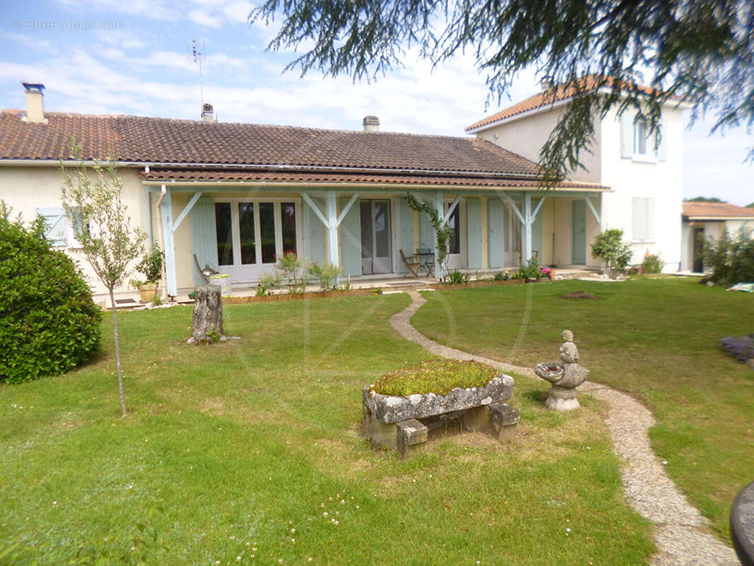 Maison à SAINTE-FOY-LA-GRANDE