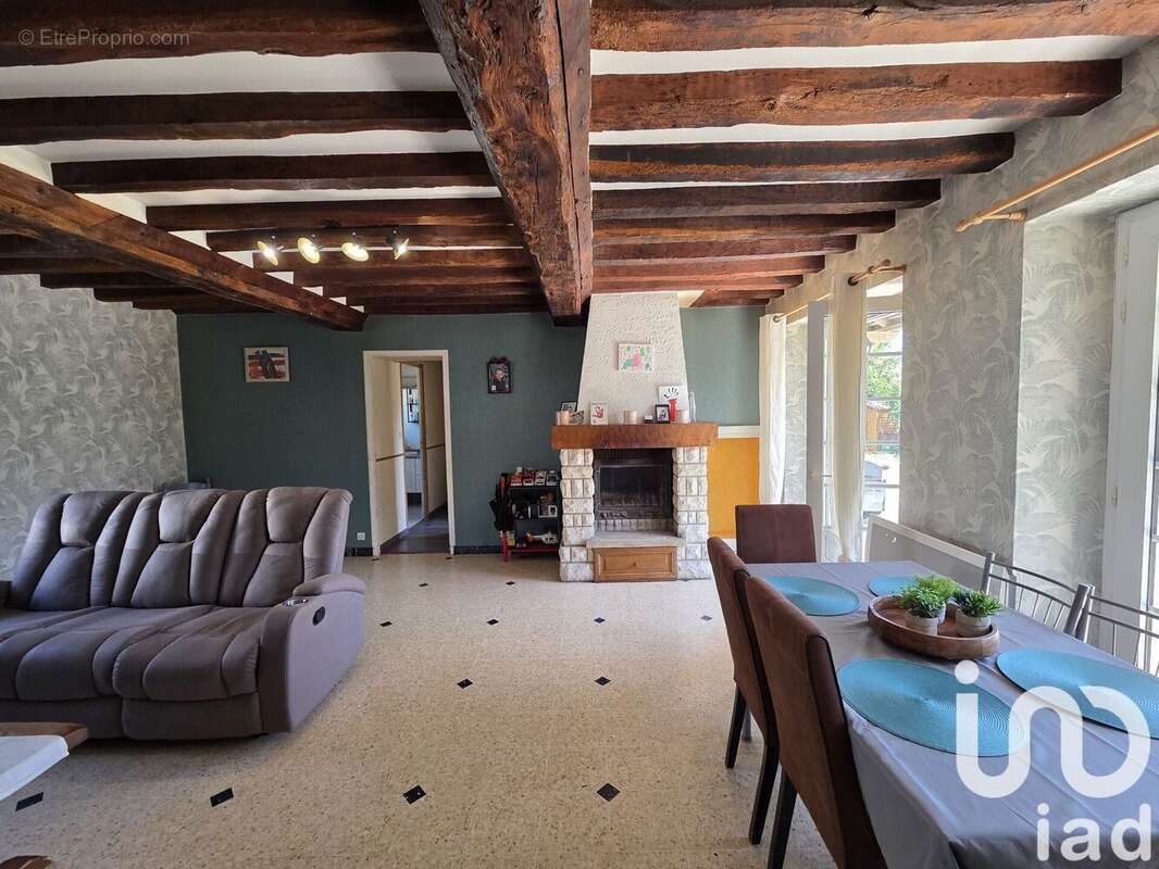 Photo 6 - Maison à MONTMERREI