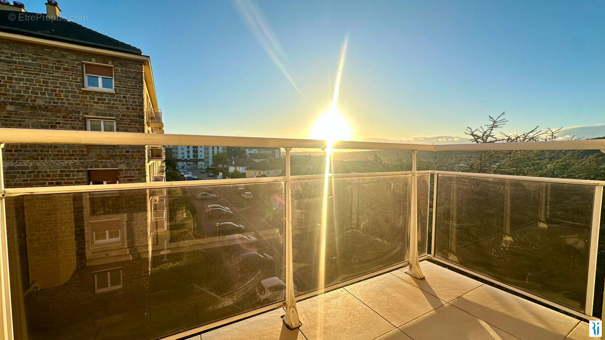 Appartement à PETIT-COURONNE