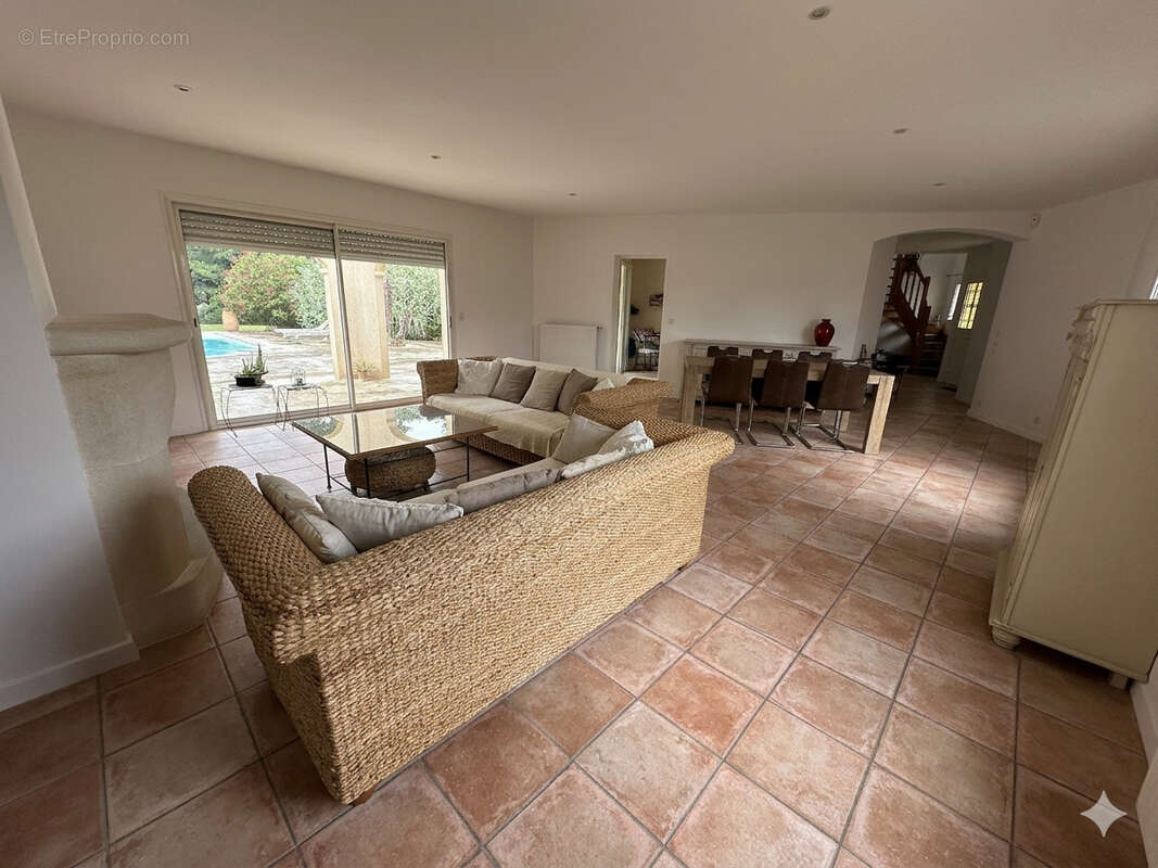 Maison à LE PIAN-MEDOC