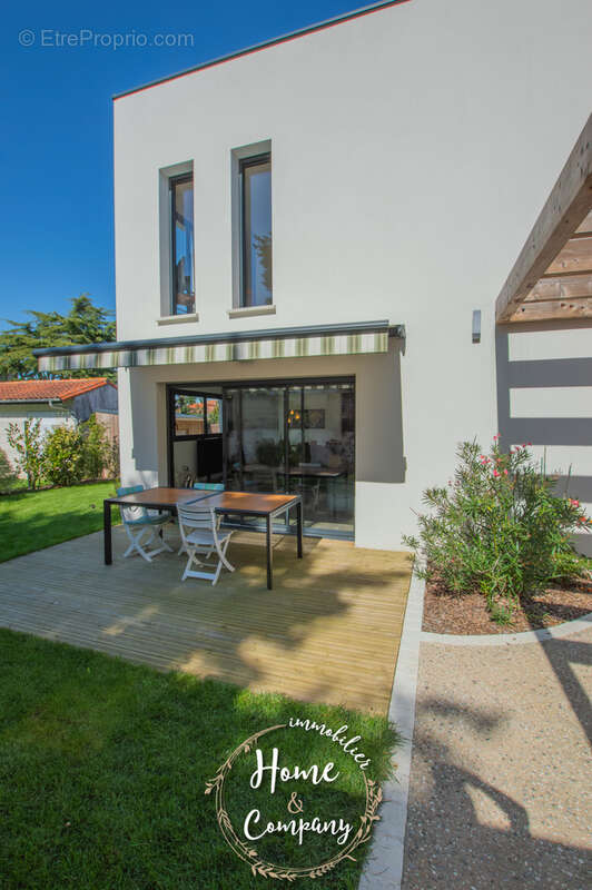 Maison à VAUX-SUR-MER