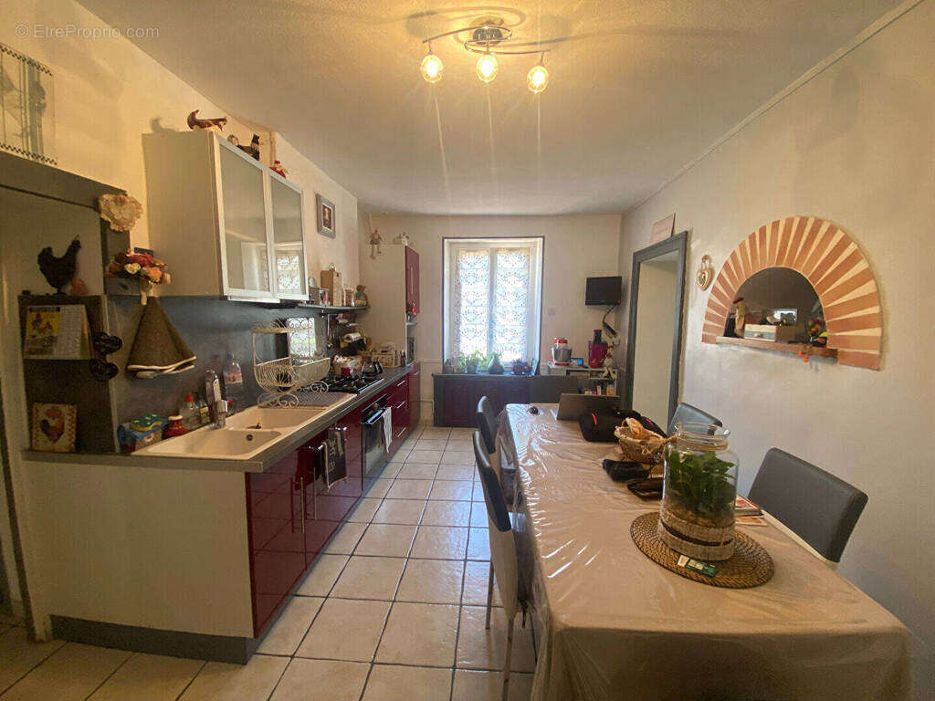 Maison à MONTIERCHAUME