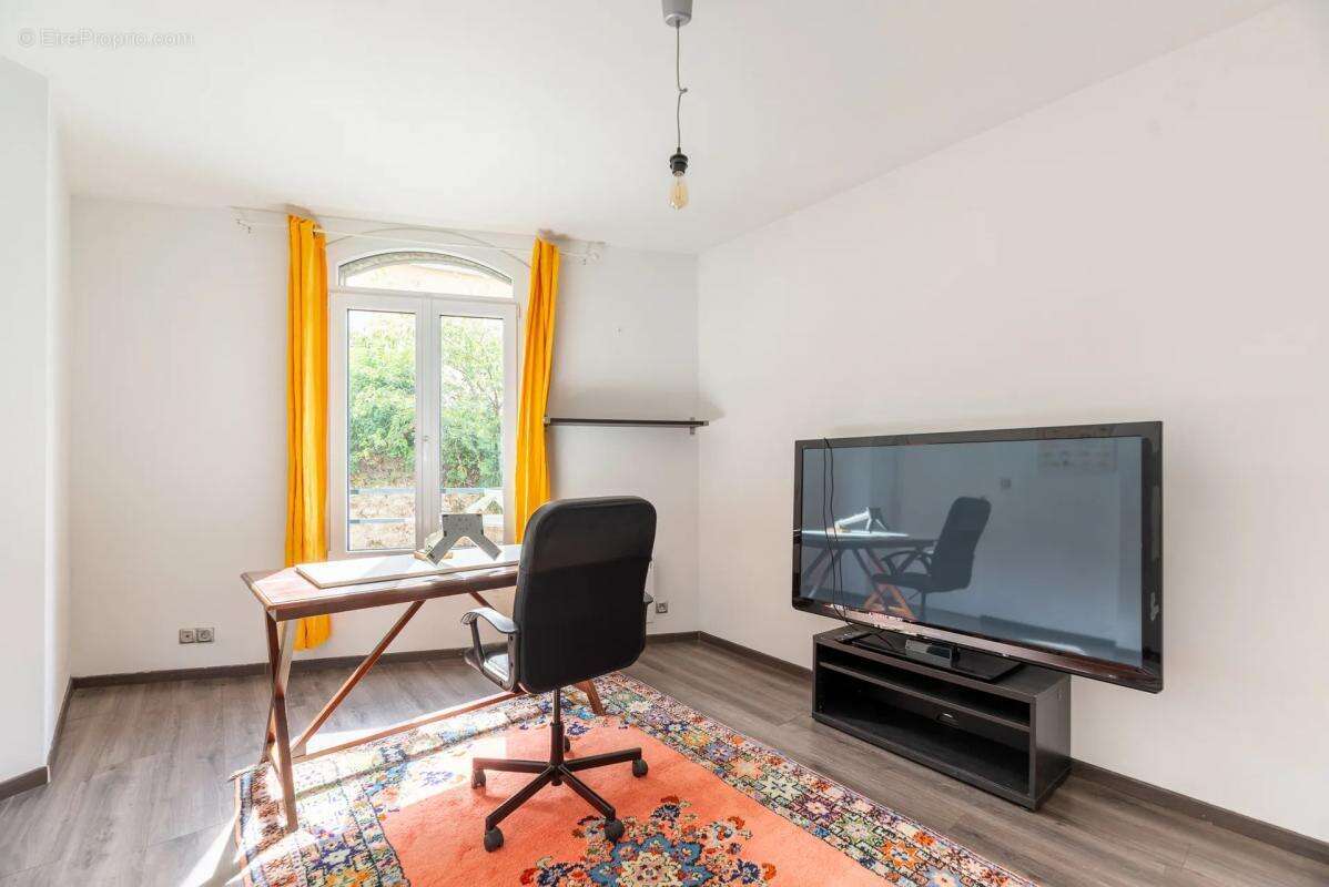 Appartement à INDRE