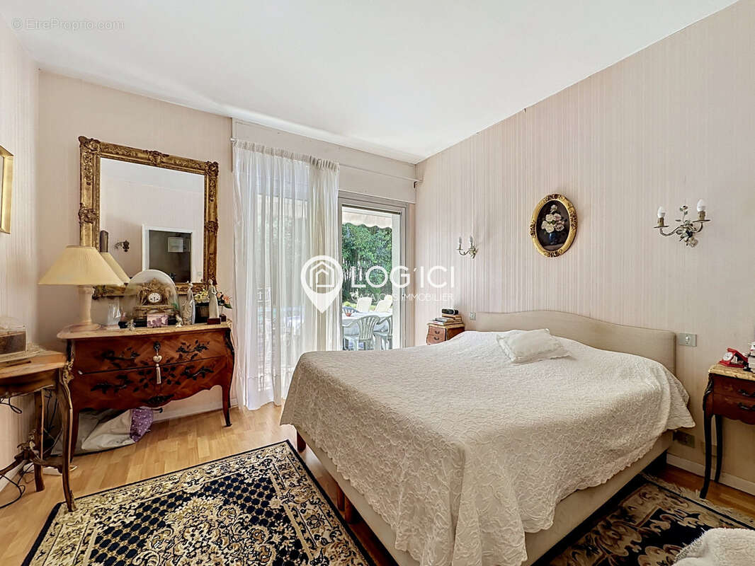 NAY - Vente Maison familiale atypique T9 sur 3 niveaux avec piscine - photo 11