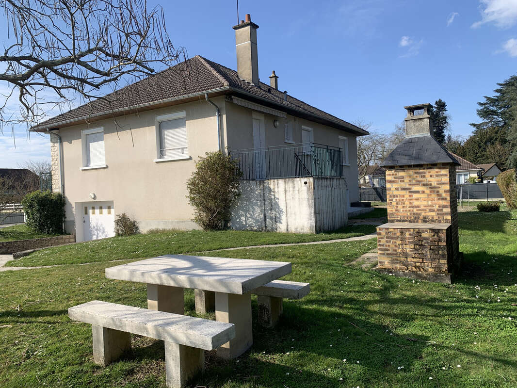 Maison à CHATELLERAULT