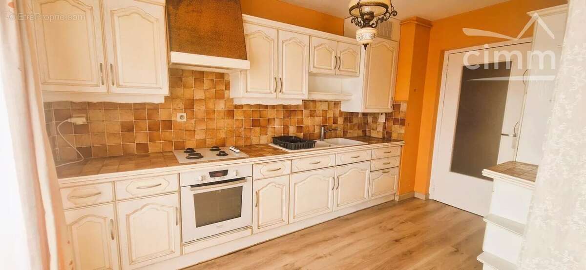 Appartement à LA TOUR-DU-PIN