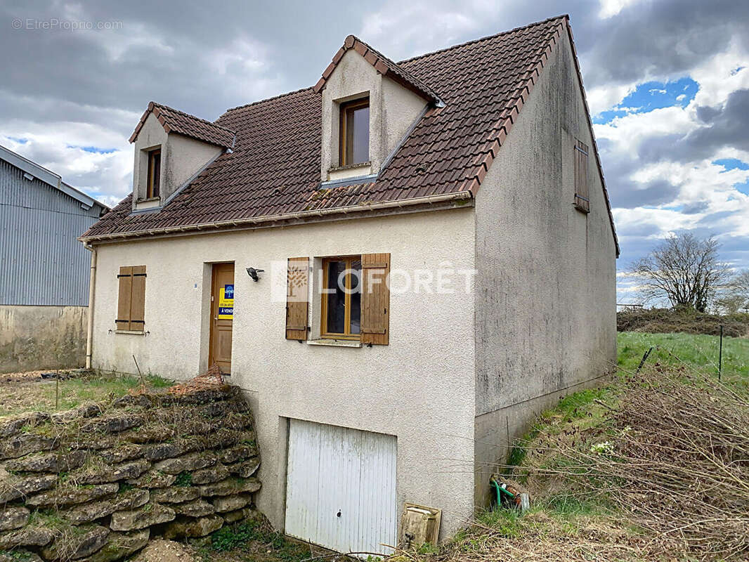 Maison à ELISE-DAUCOURT