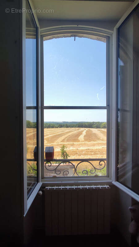 Maison à MONTAIGU-DE-QUERCY