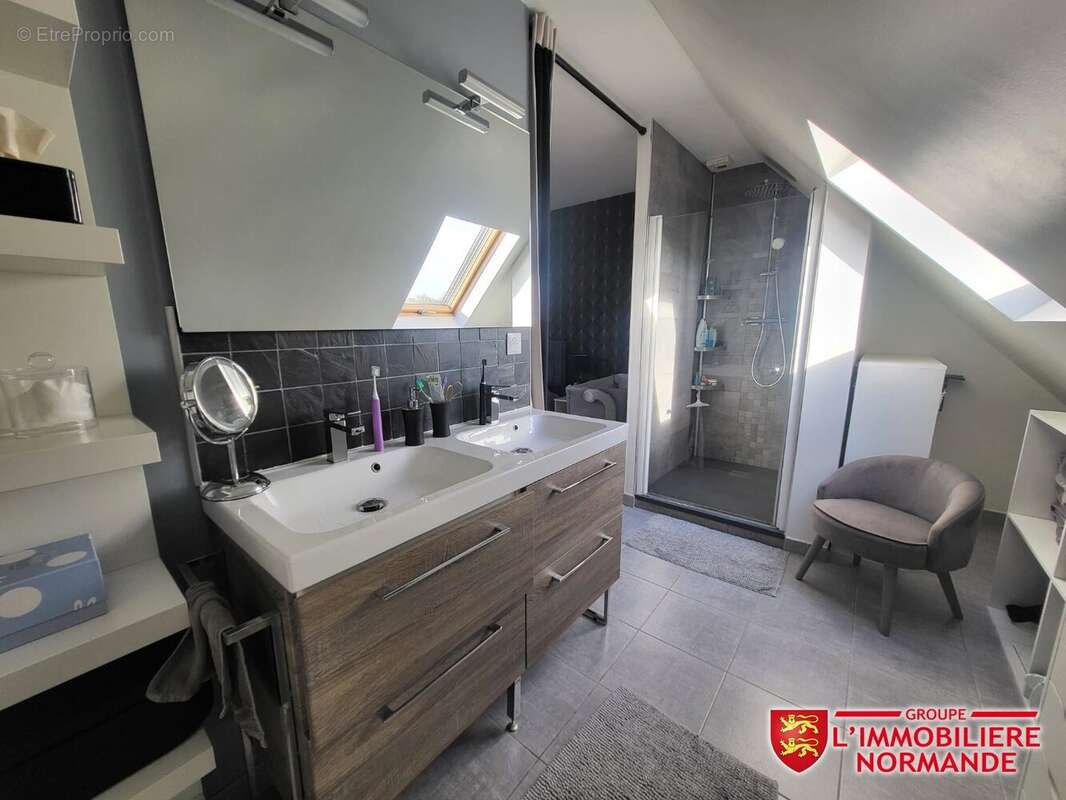 Maison à BONNIERES-SUR-SEINE