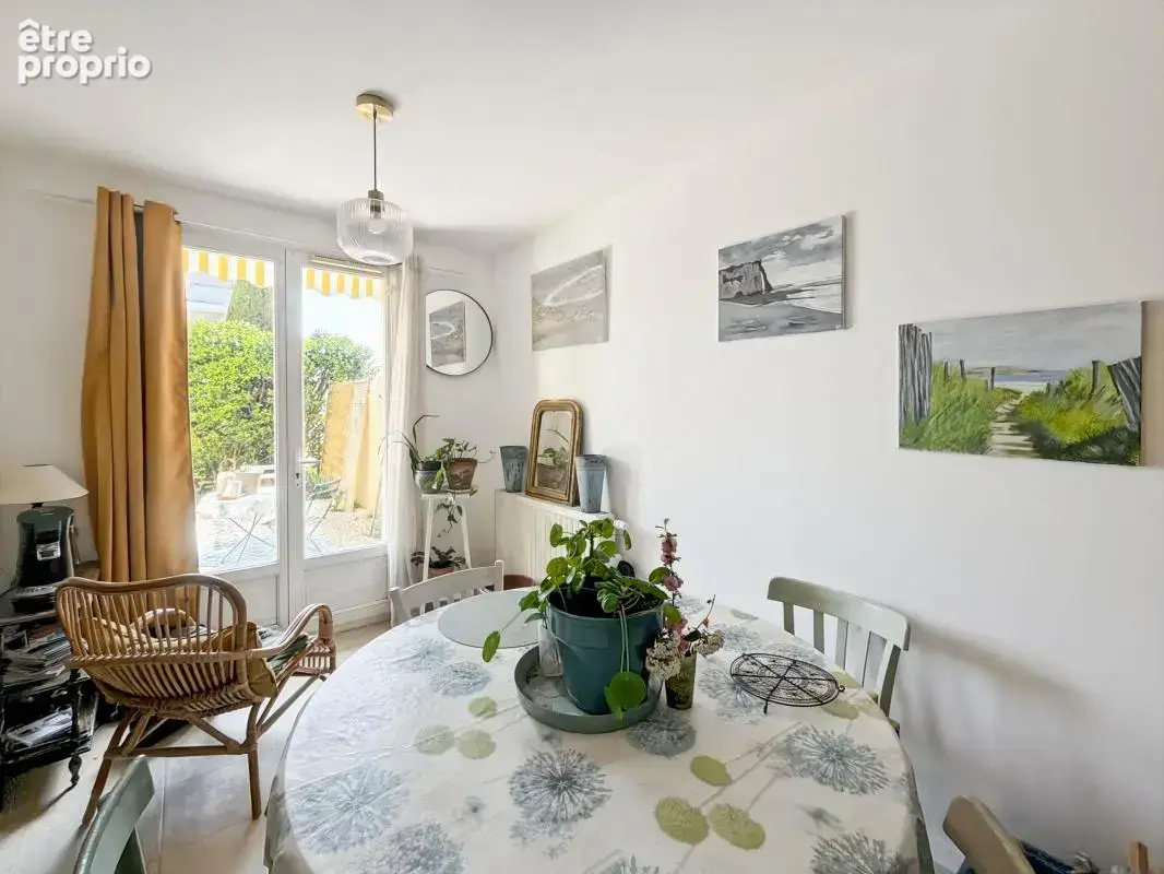 Appartement à vendre T2 situé en rez-de-jardin de 50 m² avec Jardin Privatif & Garage + climatisation - photo 9