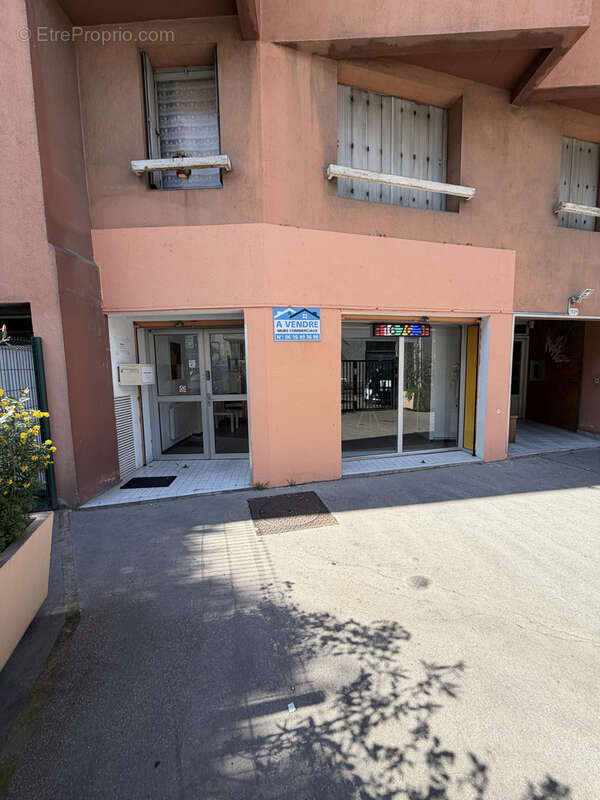 Commerce à MARSEILLE-3E