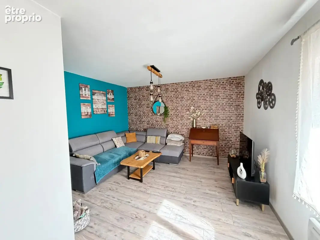 Vente maison de village rénovée, mitoyenne par l'arrière, sur terrain de 7,07 ares LA LONGINE - photo 9