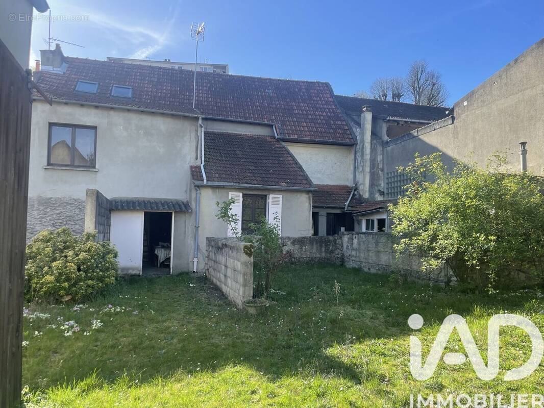 Photo 1 - Maison à VILLENEUVE-LE-ROI