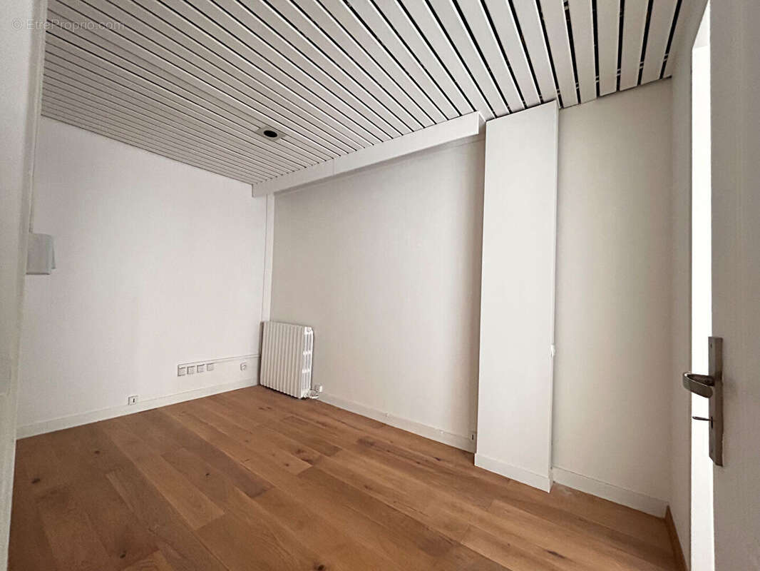 Commerce à PARIS-15E