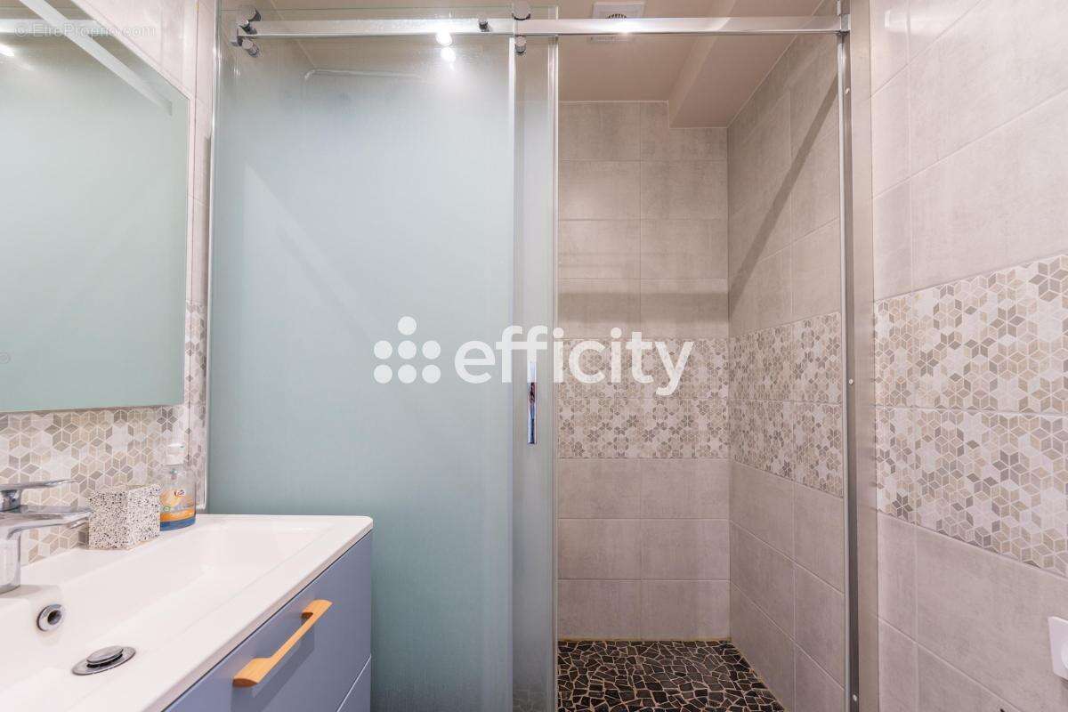 Appartement à SURESNES