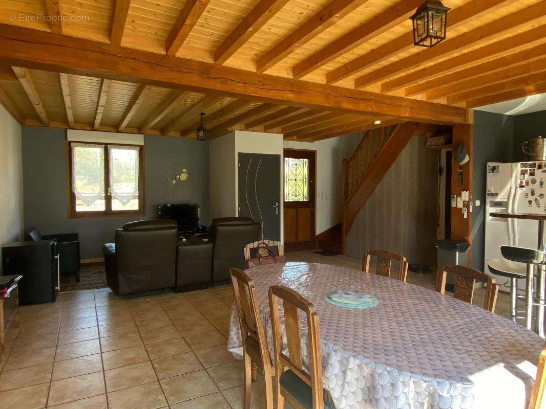 Maison à MONTATAIRE