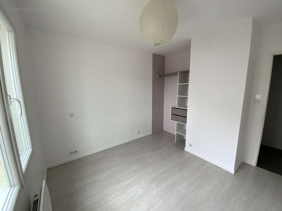 Maison à COURS-DE-PILE