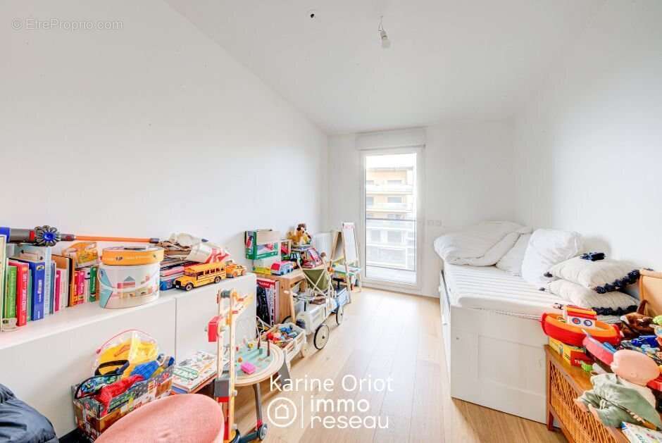 Appartement à GENNEVILLIERS