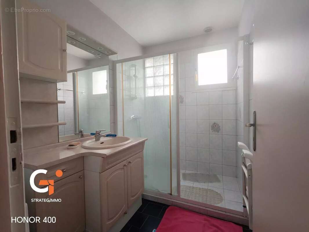 Maison à SAINT-ETIENNE-DU-ROUVRAY