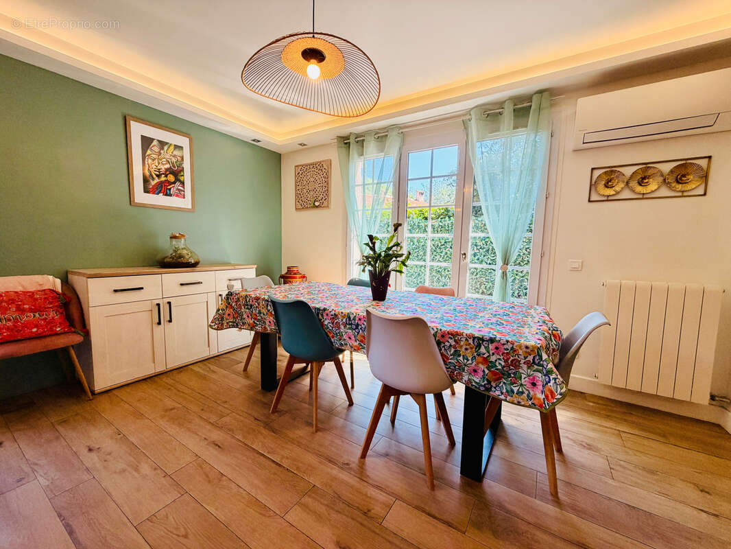 Maison à VILLENEUVE-LOUBET