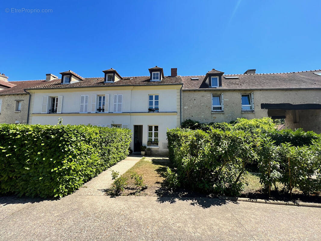 Appartement à SAINT-NOM-LA-BRETECHE