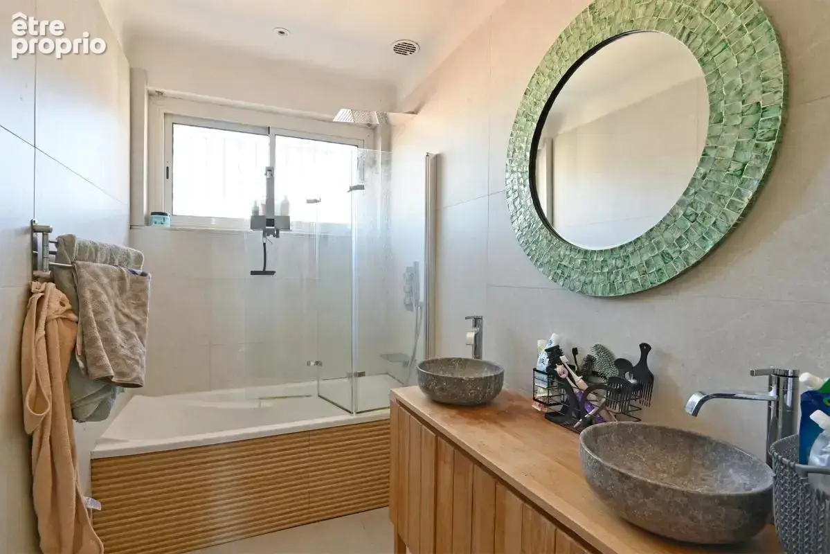 Appartement de 4 pièces de 97 m² à Nîmes - photo 11