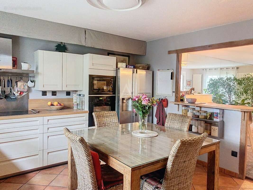 Maison à SAINT-MAUR-DES-FOSSES