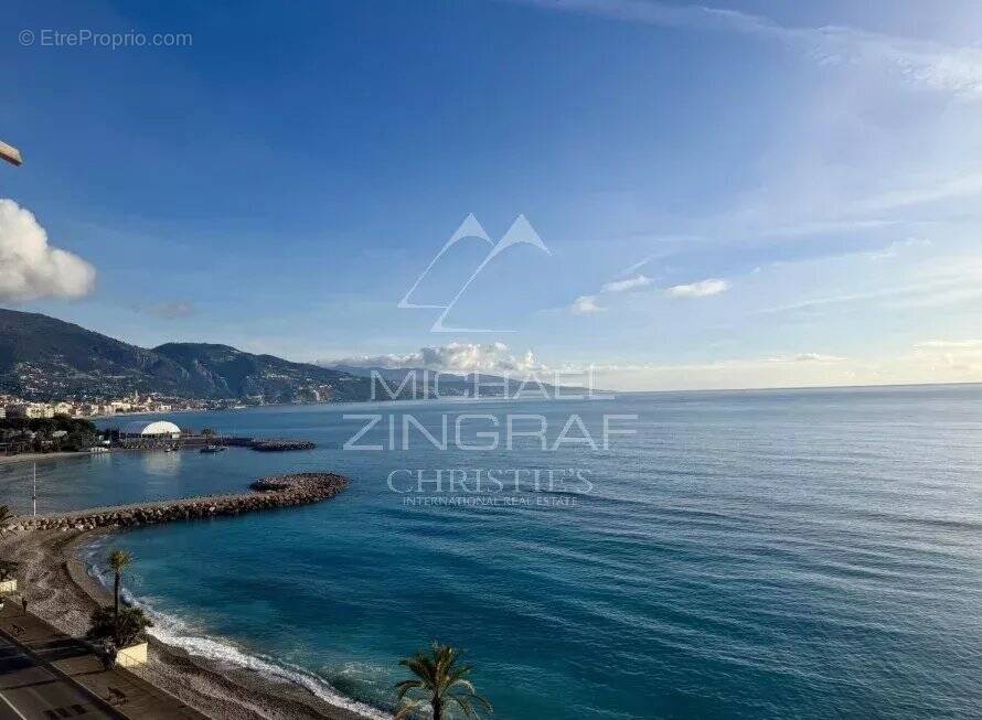 Appartement à ROQUEBRUNE-CAP-MARTIN