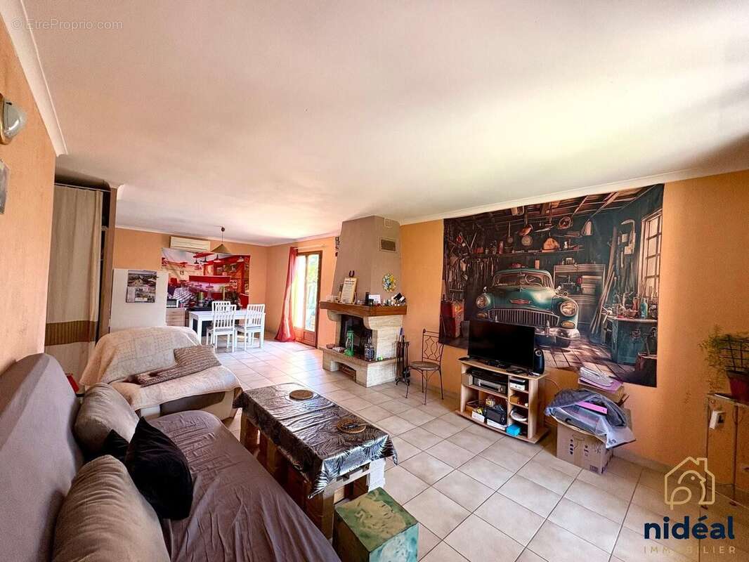 Maison 95 m² à Vergeze  - photo 3