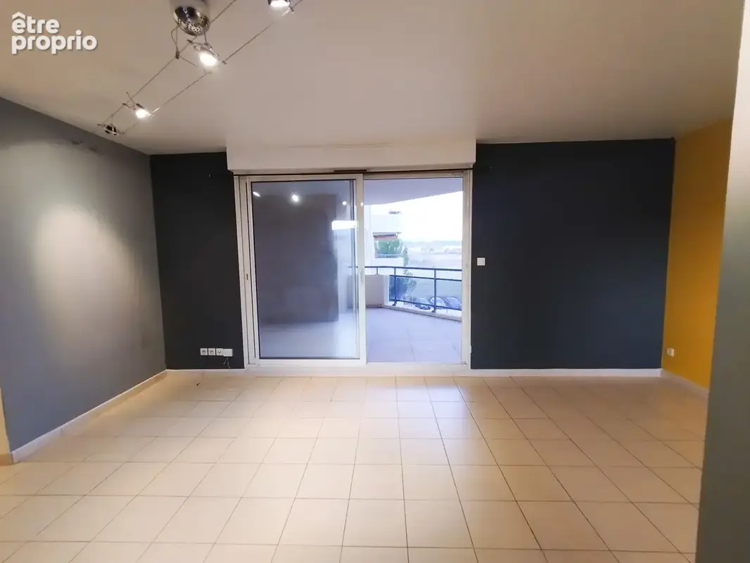 T2 Aix La Duranne - photo 5