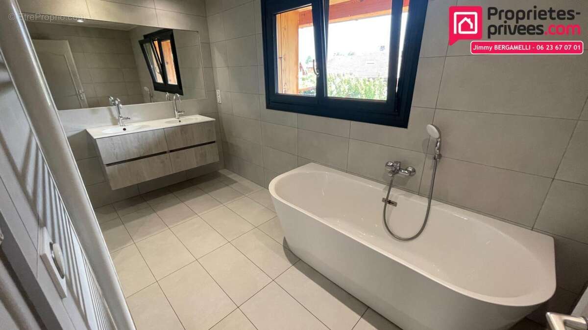 Passy - Maison duplex de plus de 210 m² utiles avec grande terrasse et appartement indépendant à revenus locatifs - photo 7