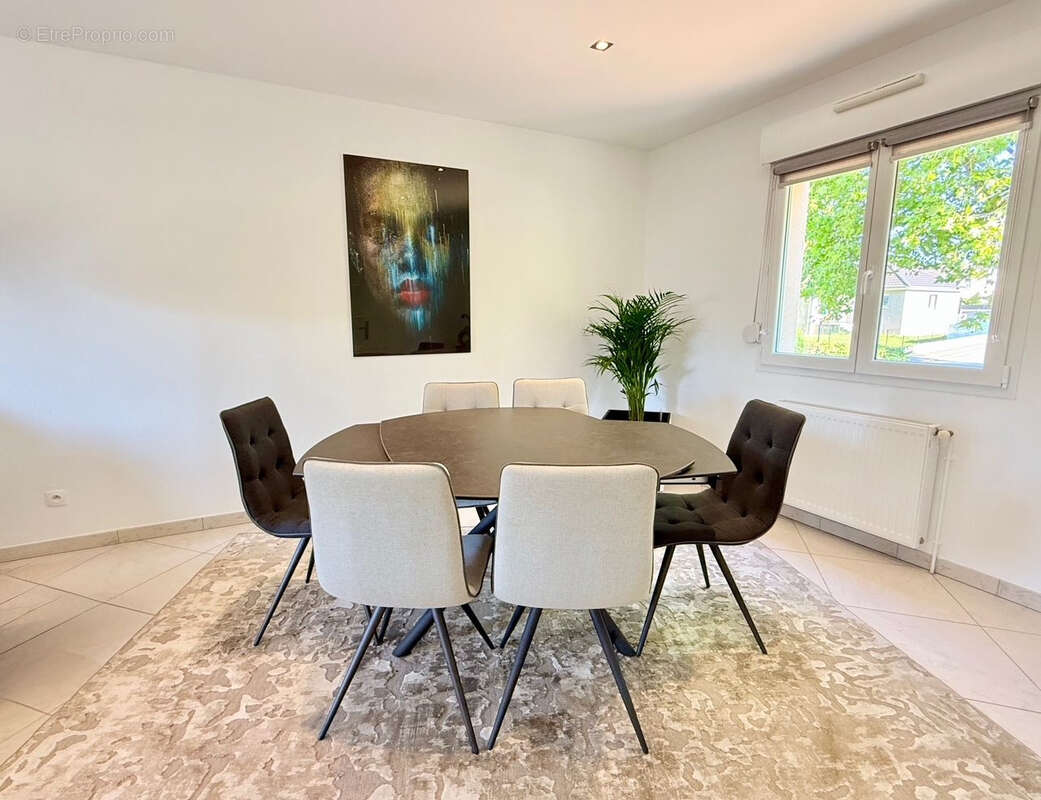 Maison à GUENANGE