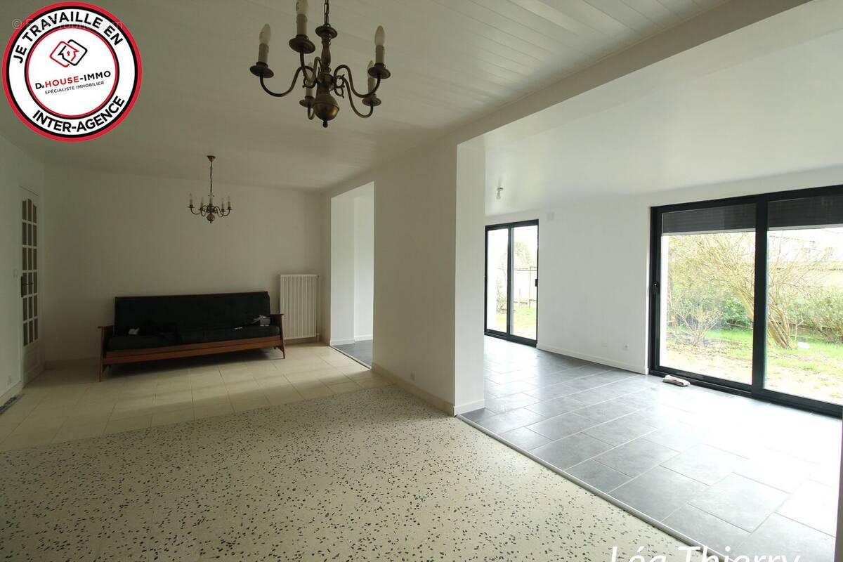 Maison à LE MESNIL-ESNARD