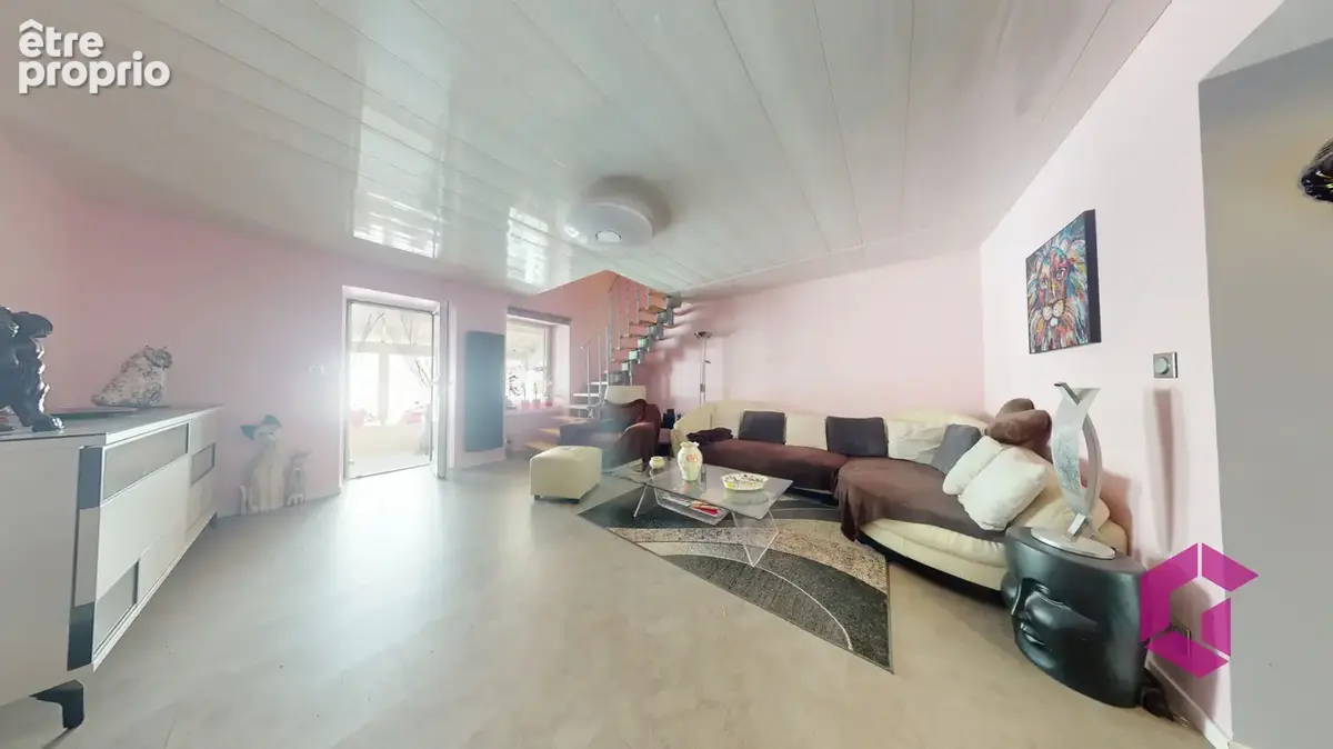 Saurier, Maison de village 90m2 hab. avec 2 chambres, Terrasse et Dépendances - photo 3
