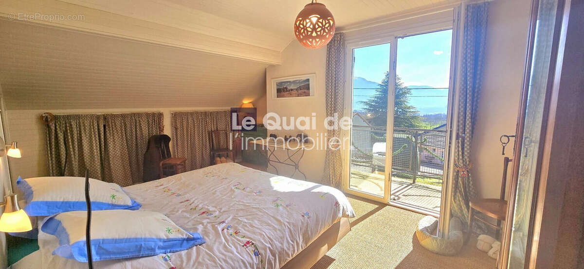 Maison à CHARNECLES