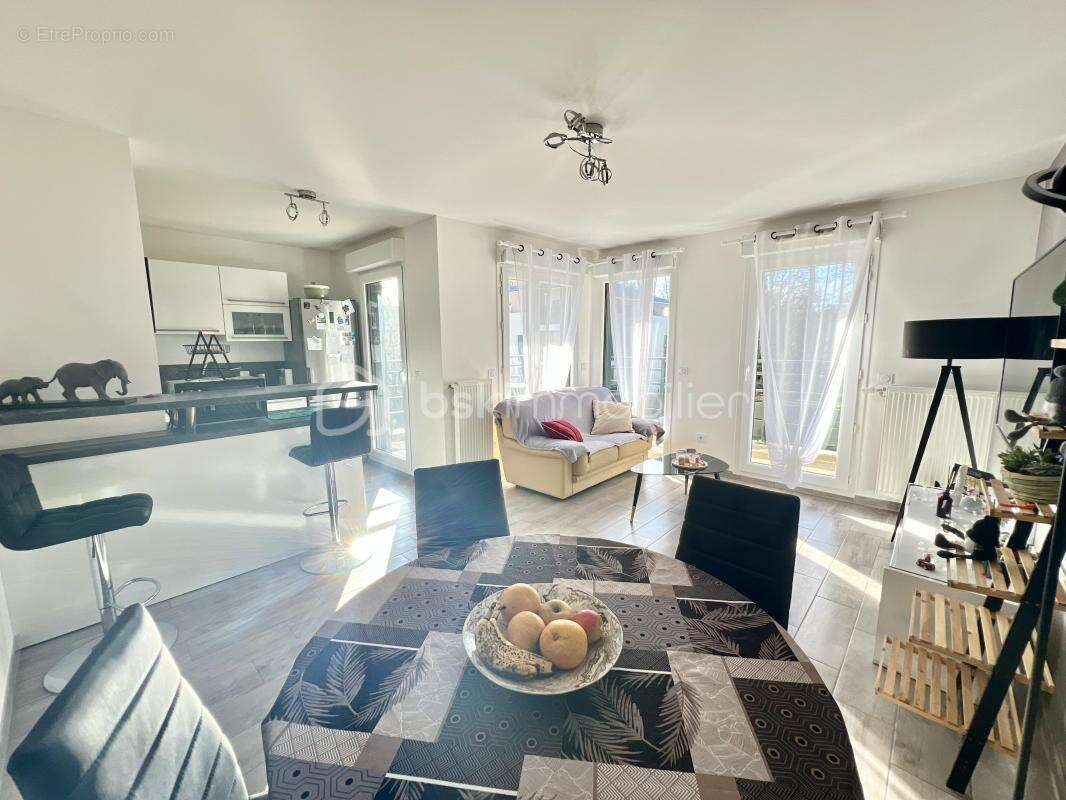 Appartement à L'ETANG-LA-VILLE