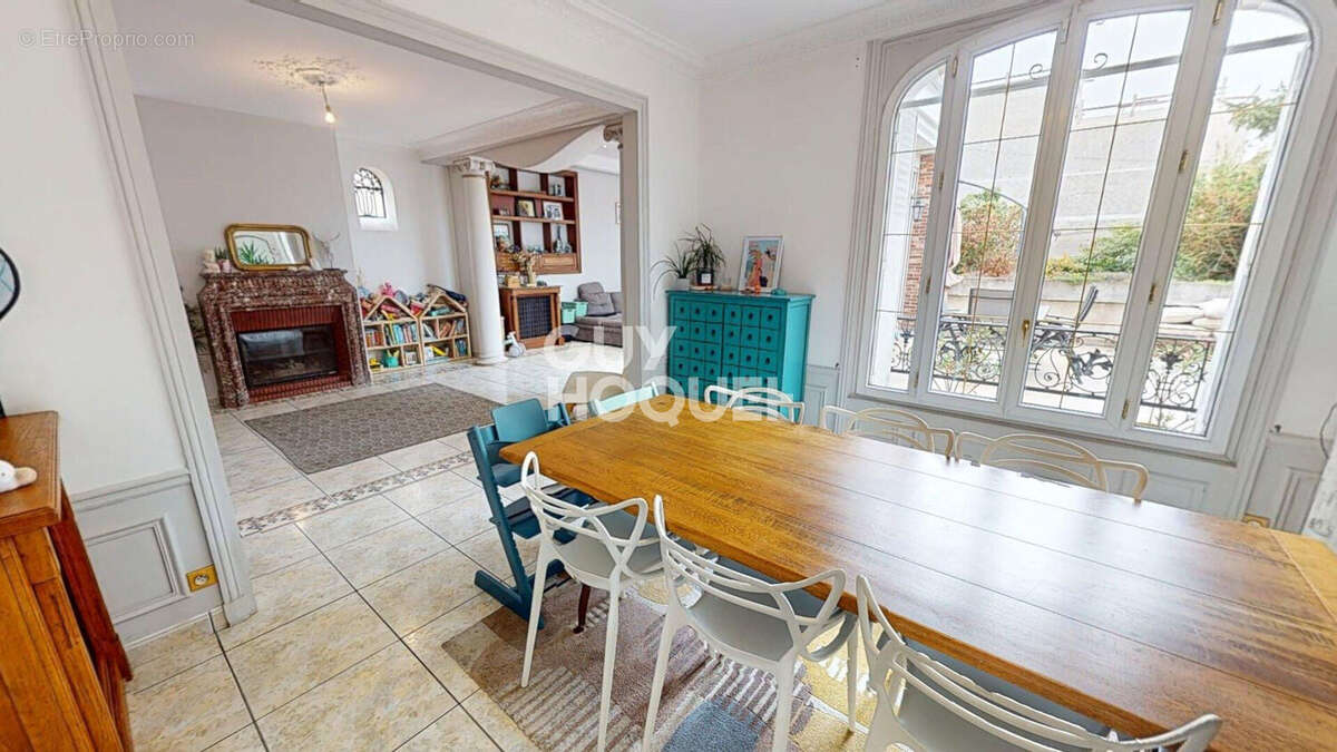 Maison à LES PAVILLONS-SOUS-BOIS