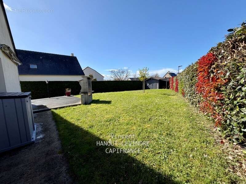 Maison à VILLEVEQUE