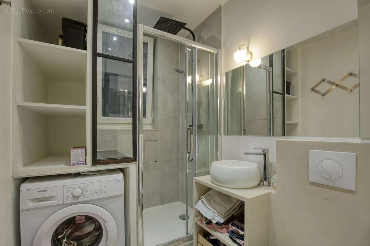 Appartement à PARIS-10E