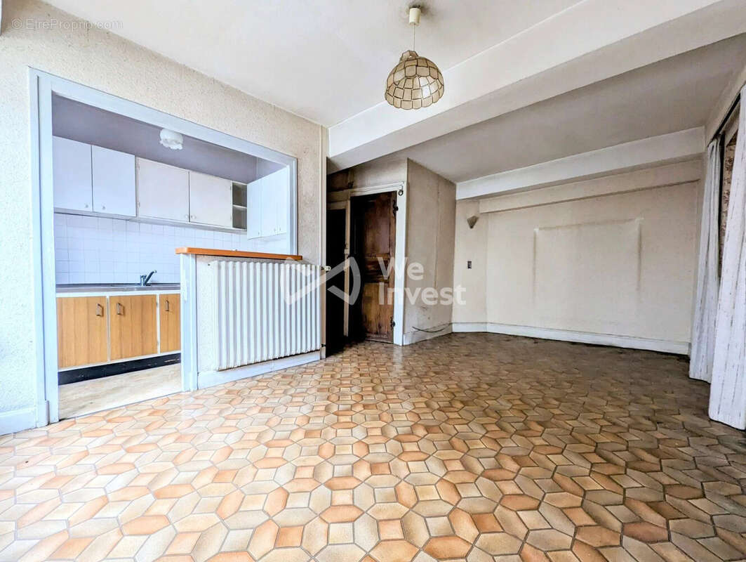 Maison 186 m² à Gannat  - photo 7