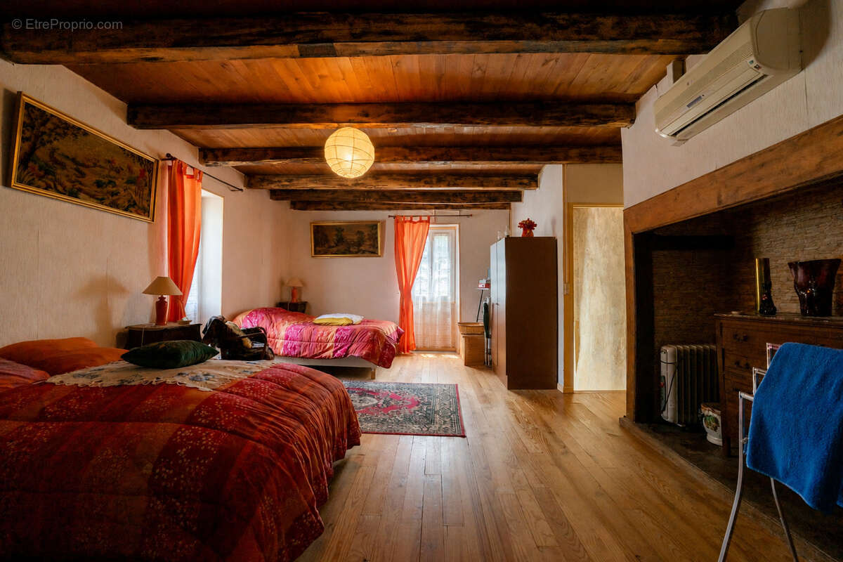 Maison à BAGAT-EN-QUERCY