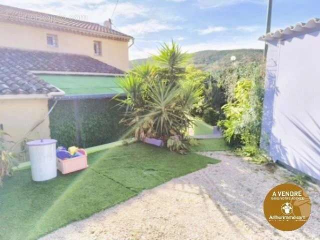 Maison à BORMES-LES-MIMOSAS