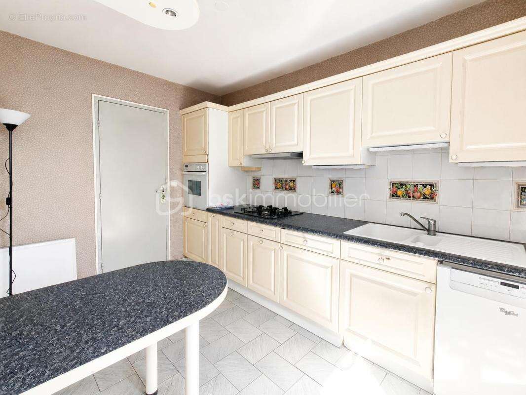 Parc de Diane – Appartement familial 5 pièces avec terrasse, balcons et parking - photo 3