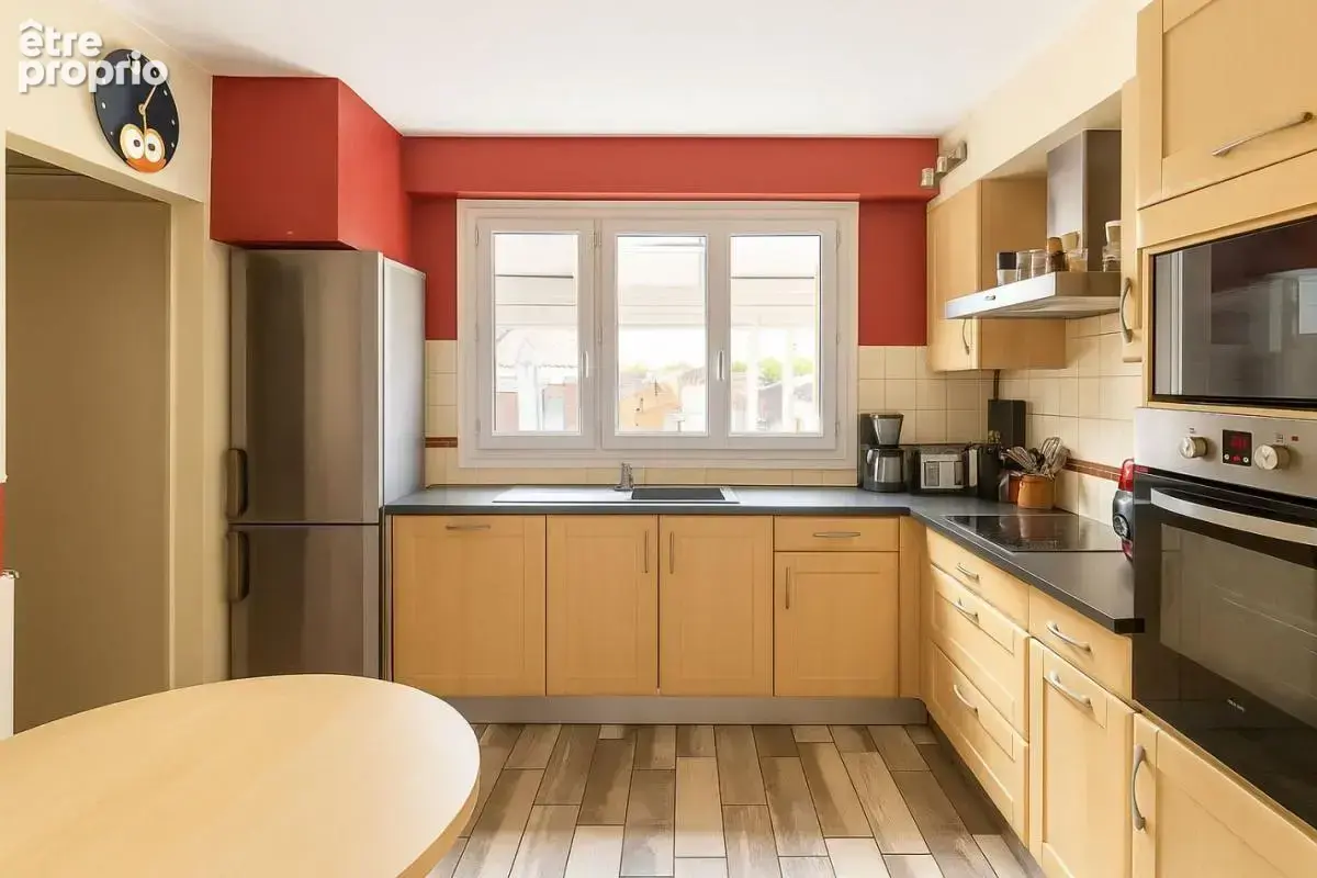 Maison 6 pièces 112 m² à vendre à Fontenay-Le-Comte (85200) - photo 2