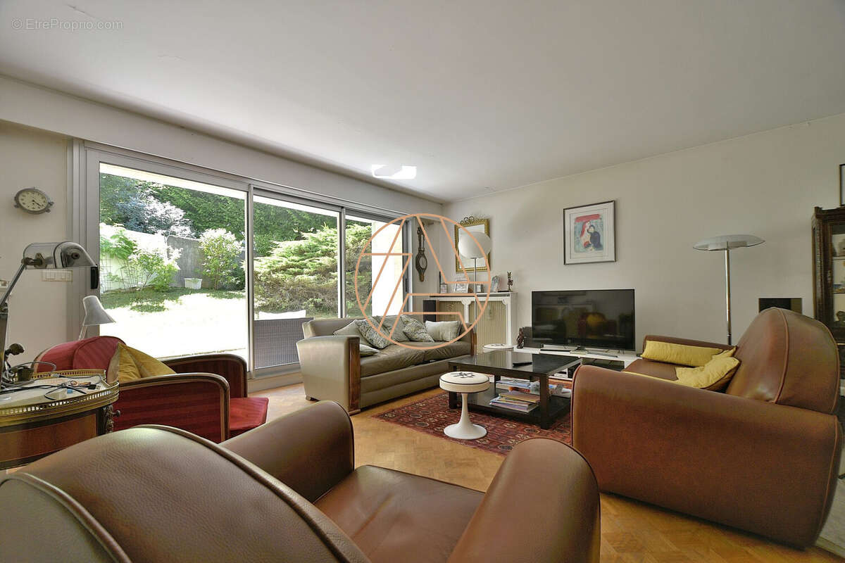 Appartement à SAINT-MAUR-DES-FOSSES